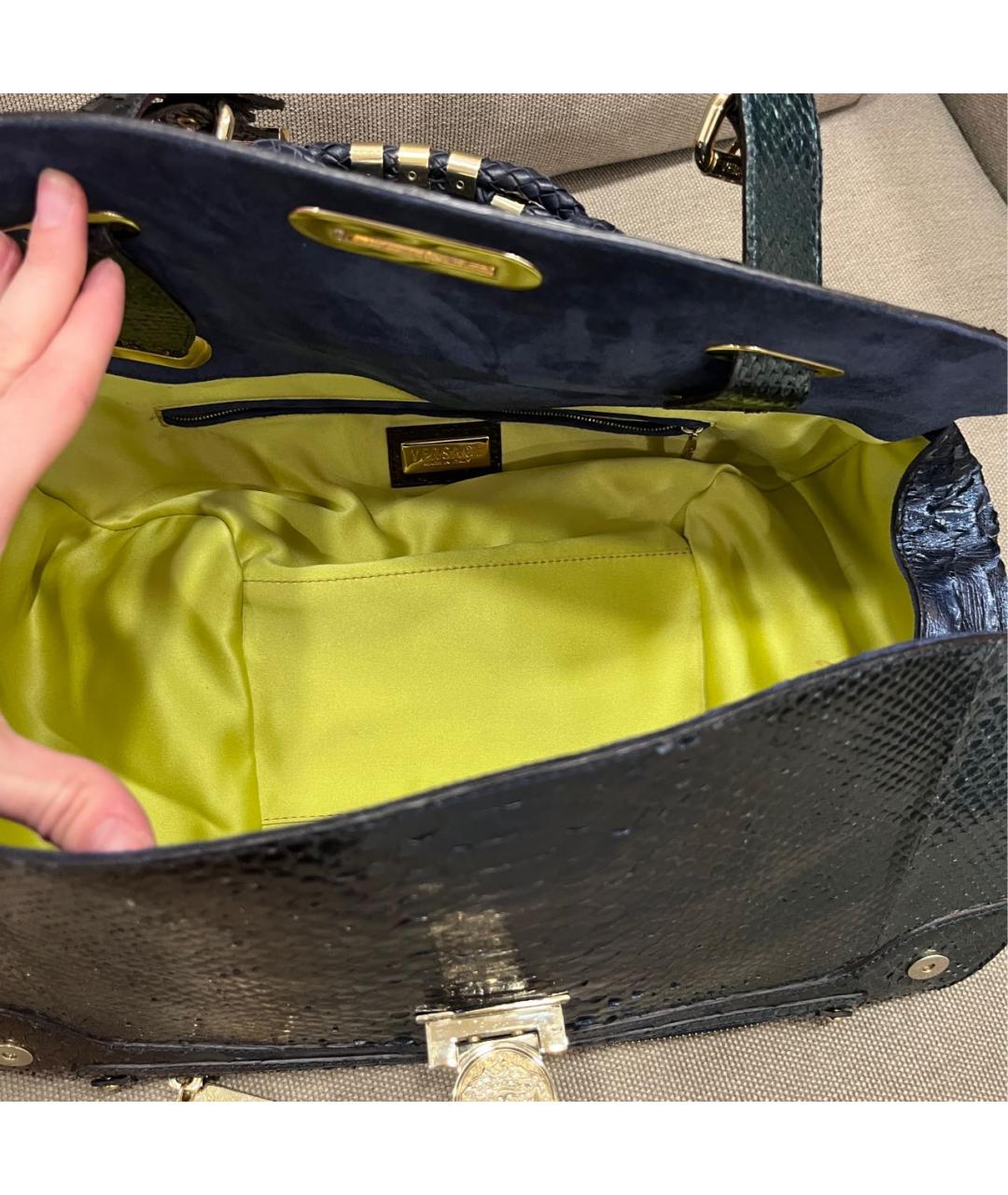 VERSACE Мульти сумка с короткими ручками из экзотической кожи, фото 3