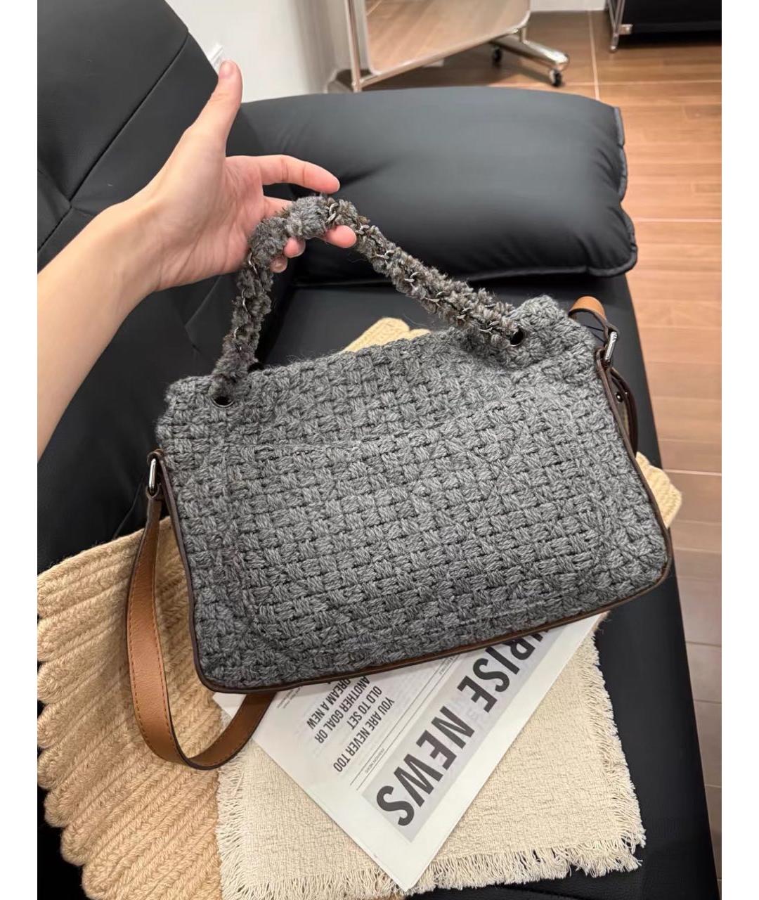 CHANEL Серая шерстяная сумка через плечо, фото 3