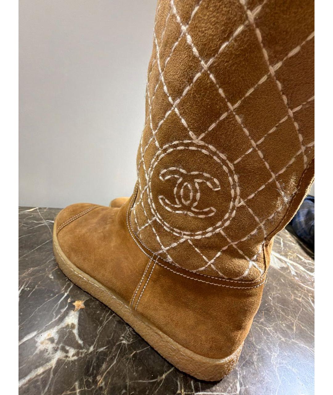CHANEL Горчичные замшевые сапоги, фото 5