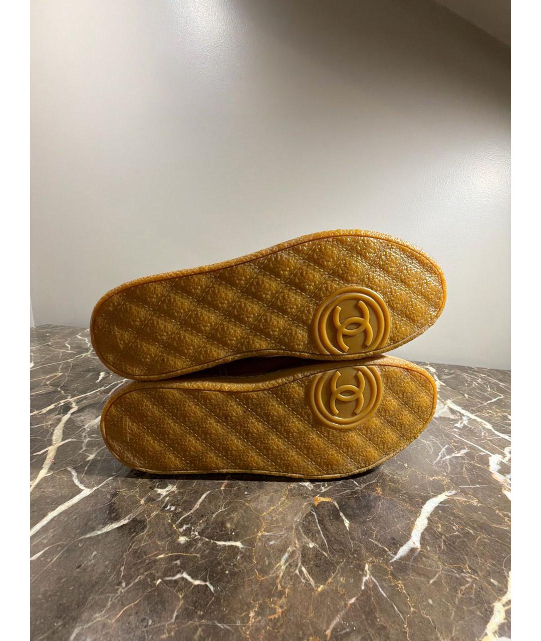 CHANEL Горчичные замшевые сапоги, фото 6