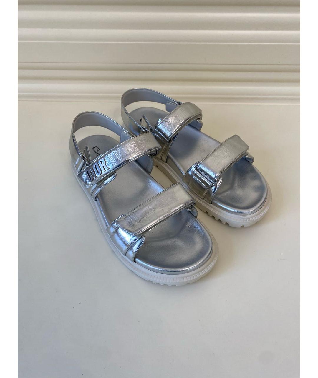 CHRISTIAN DIOR Серебряные кожаные босоножки, фото 2