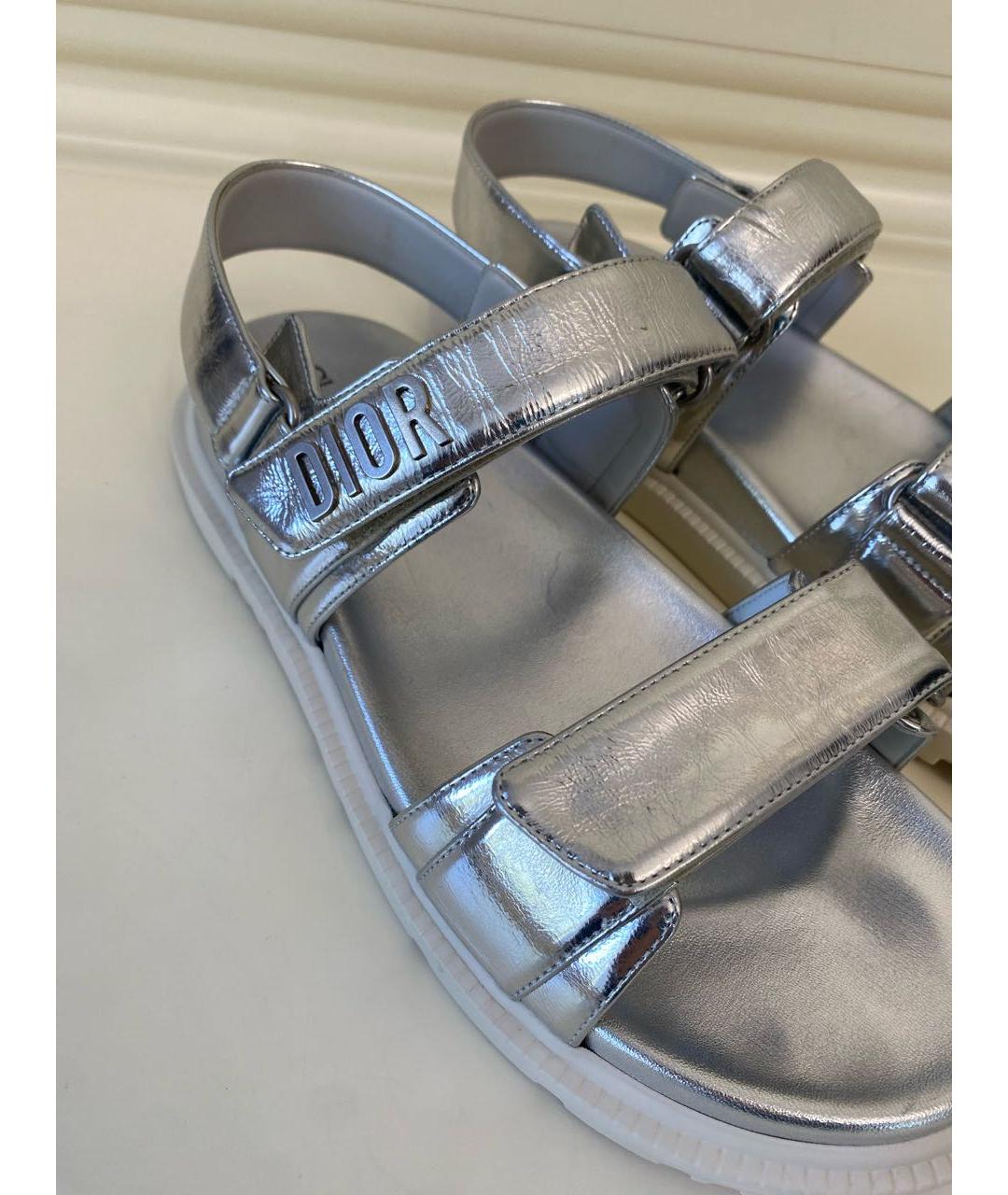 CHRISTIAN DIOR Серебряные кожаные босоножки, фото 3