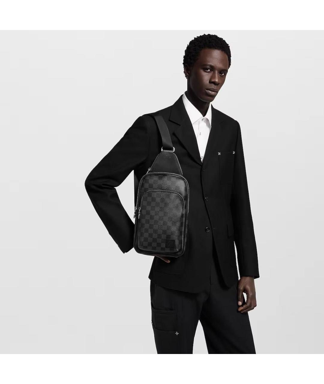 LOUIS VUITTON Черная кожаная поясная сумка, фото 3