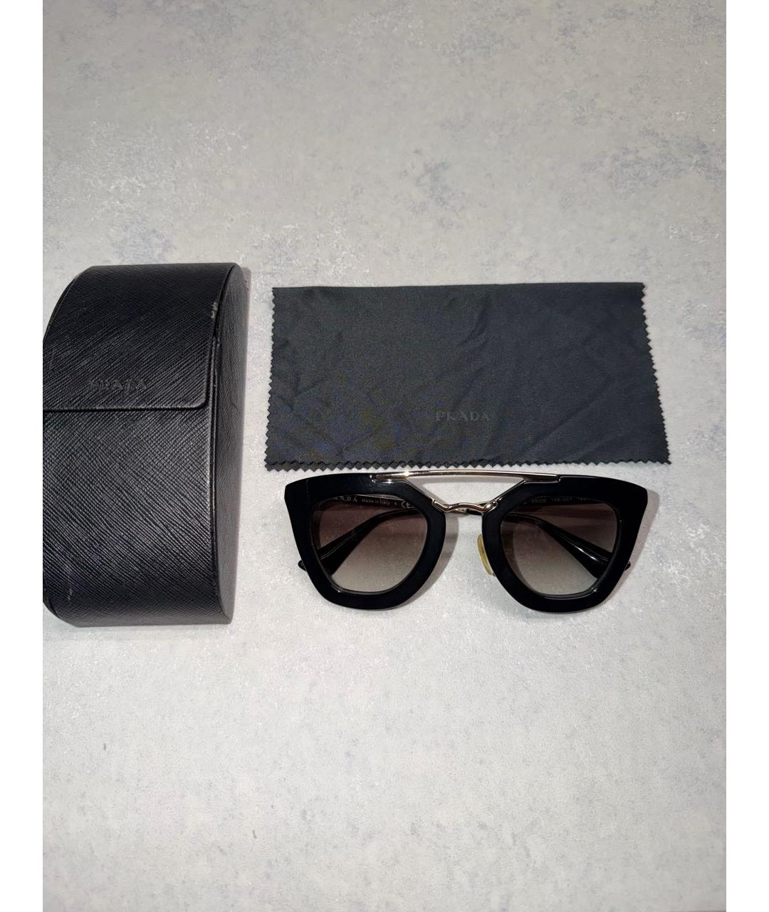 PRADA Черные пластиковые солнцезащитные очки, фото 3