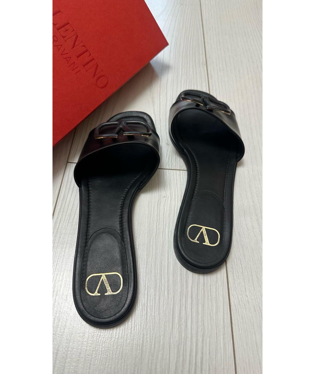 VALENTINO Черные кожаные шлепанцы, фото 3