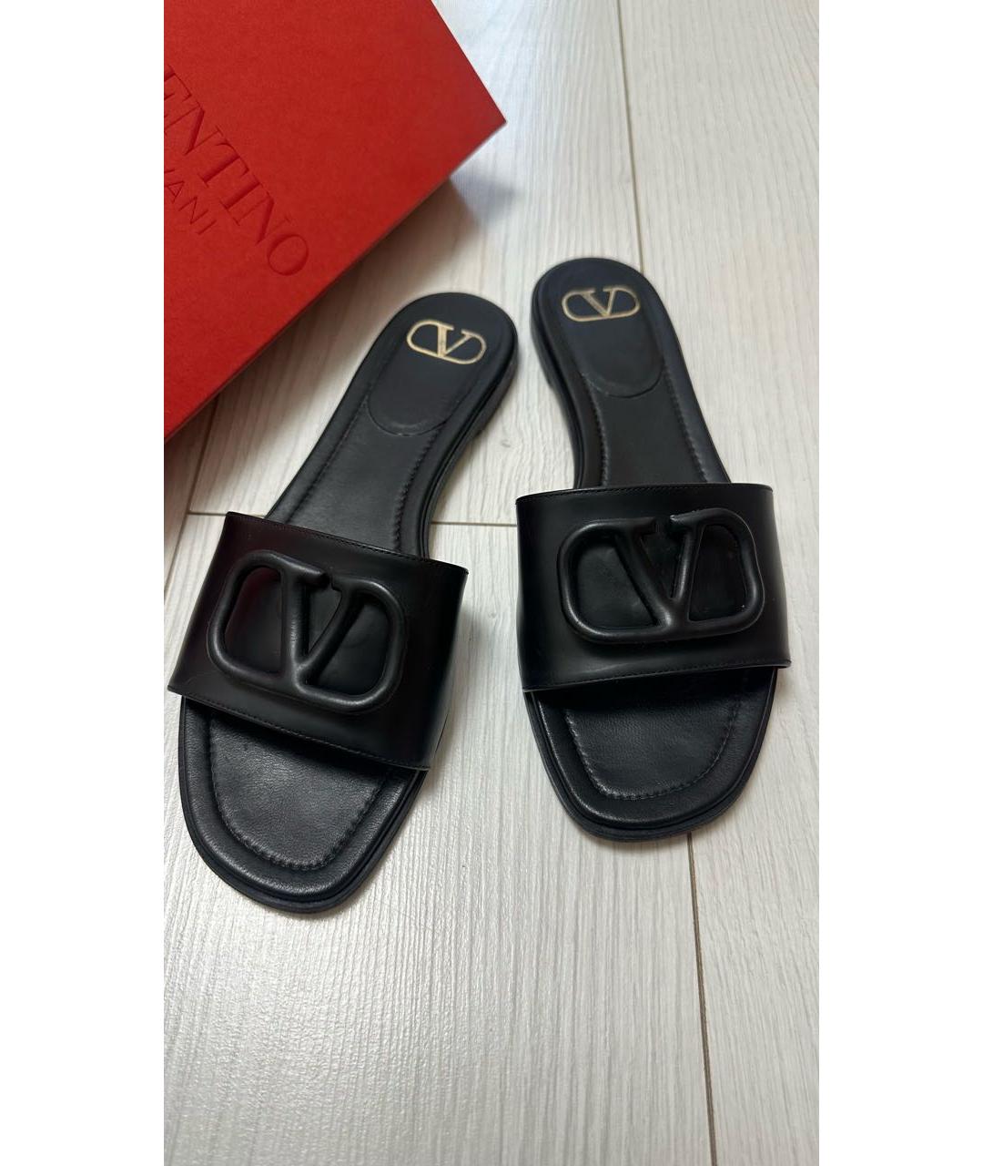 VALENTINO Черные кожаные шлепанцы, фото 2