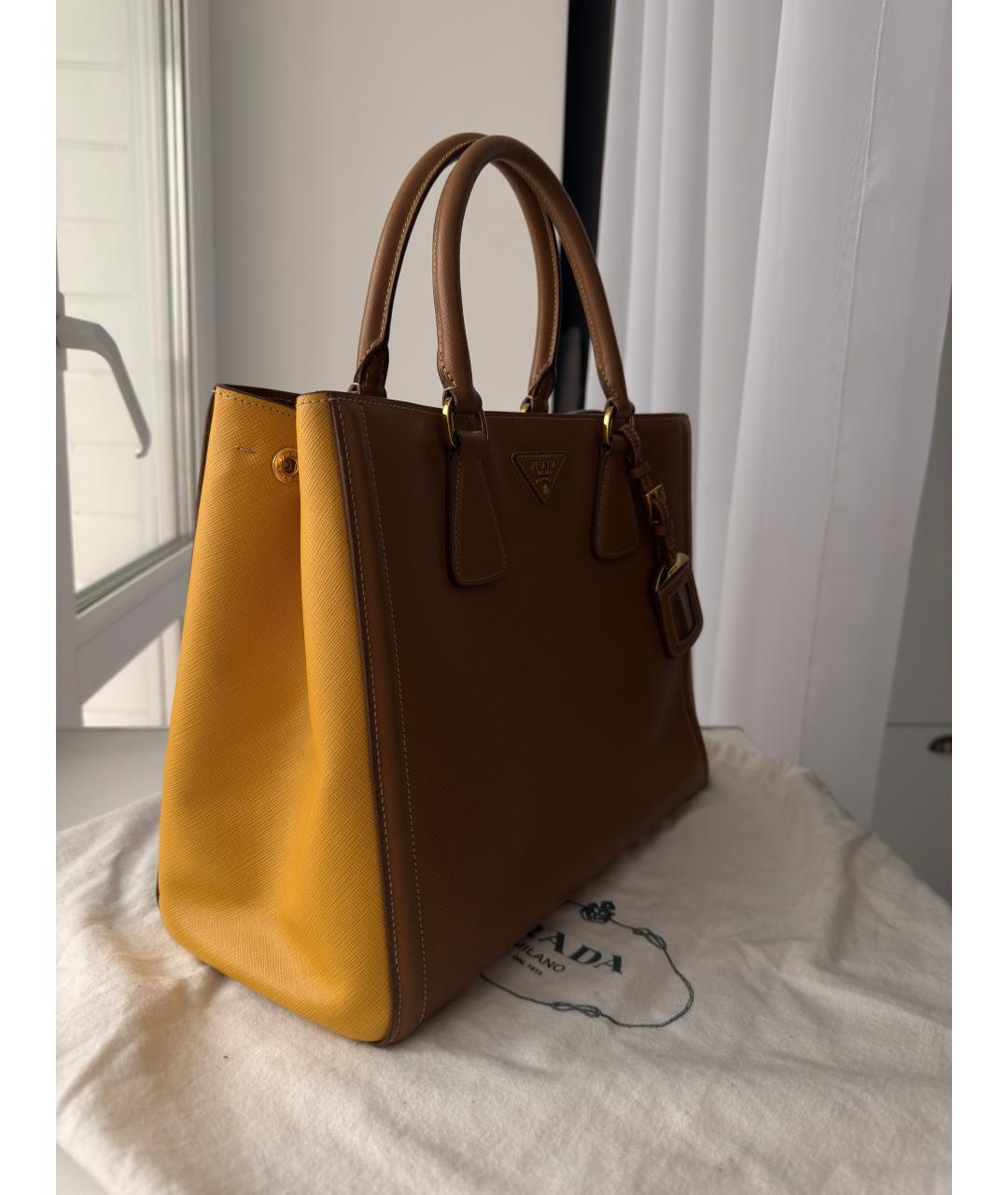 PRADA Бежевая кожаная сумка с короткими ручками, фото 2