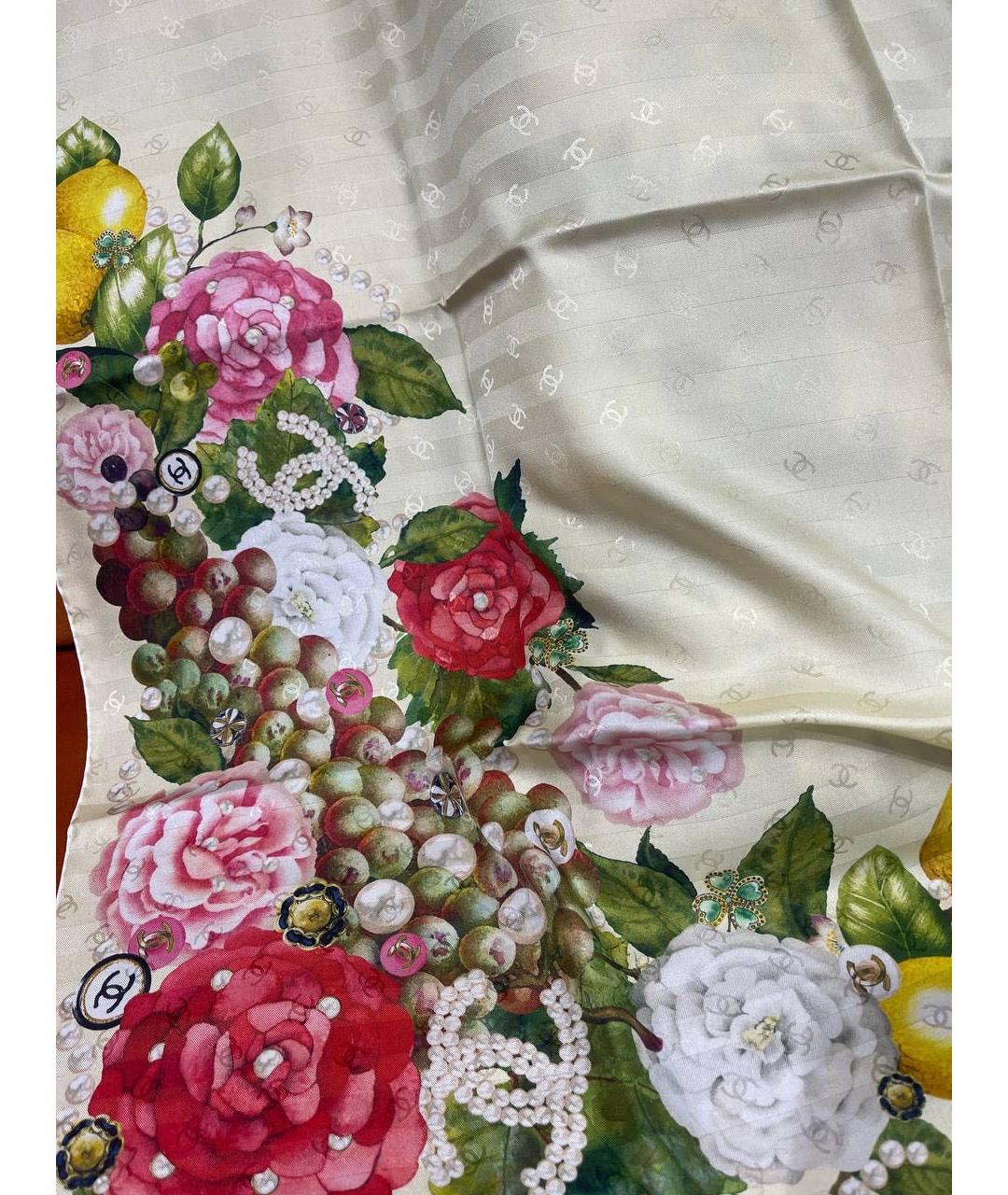 CHANEL Бежевый шелковый платок, фото 3