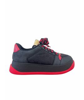 GUCCI Низкие кроссовки / кеды
