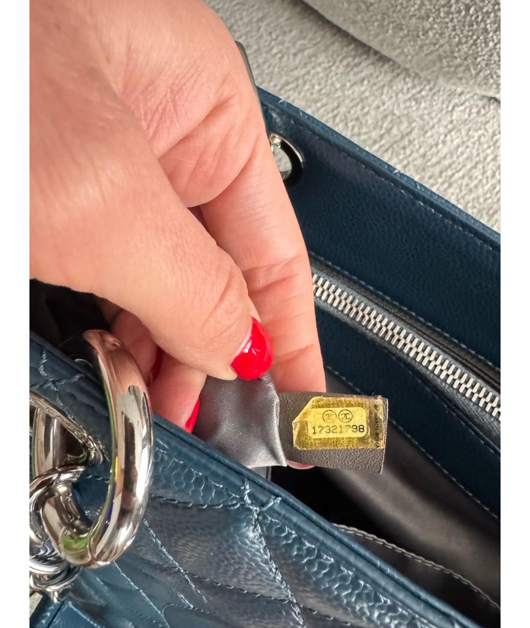 CHANEL Темно-синяя кожаная сумка тоут, фото 7