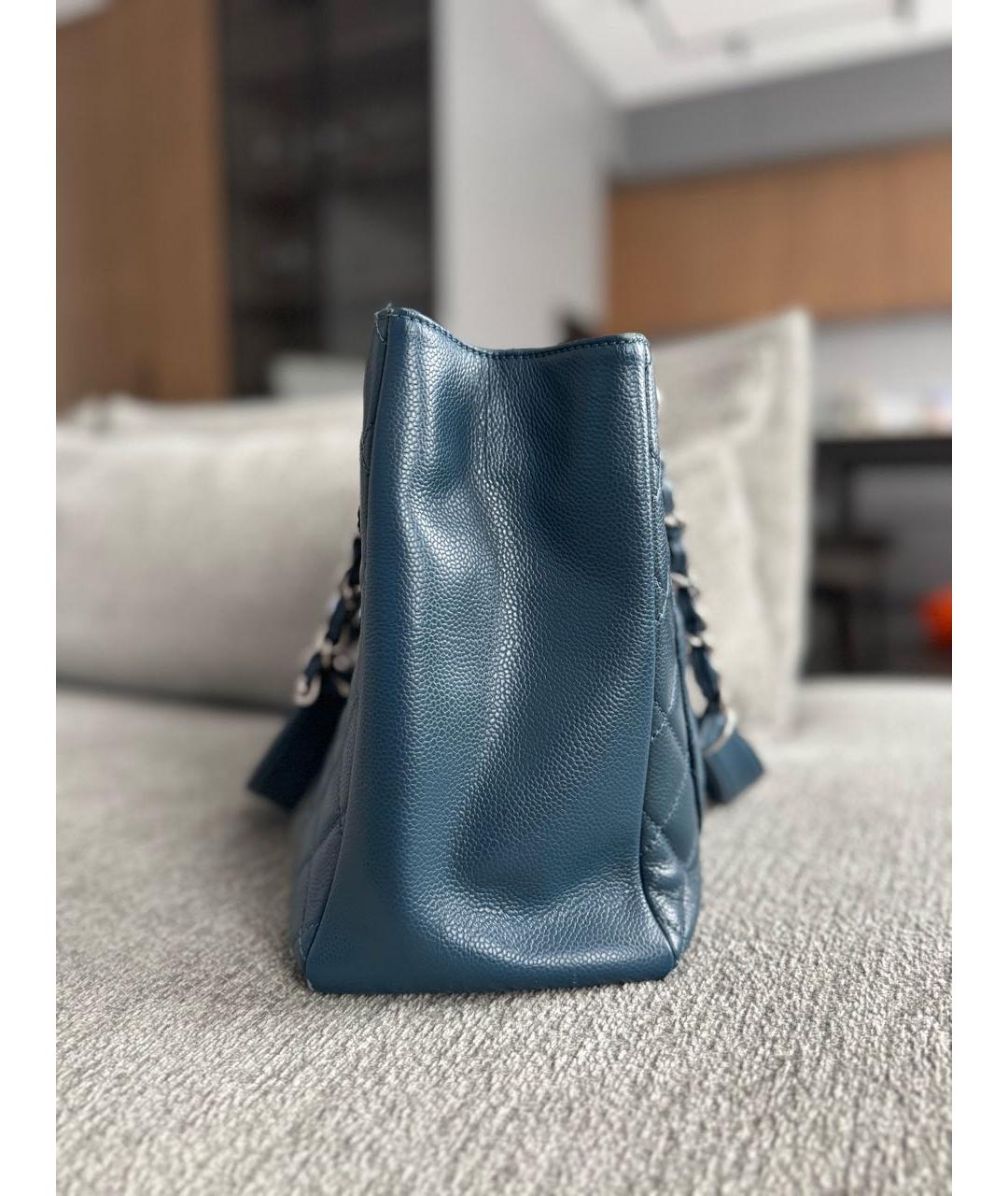 CHANEL Темно-синяя кожаная сумка тоут, фото 3