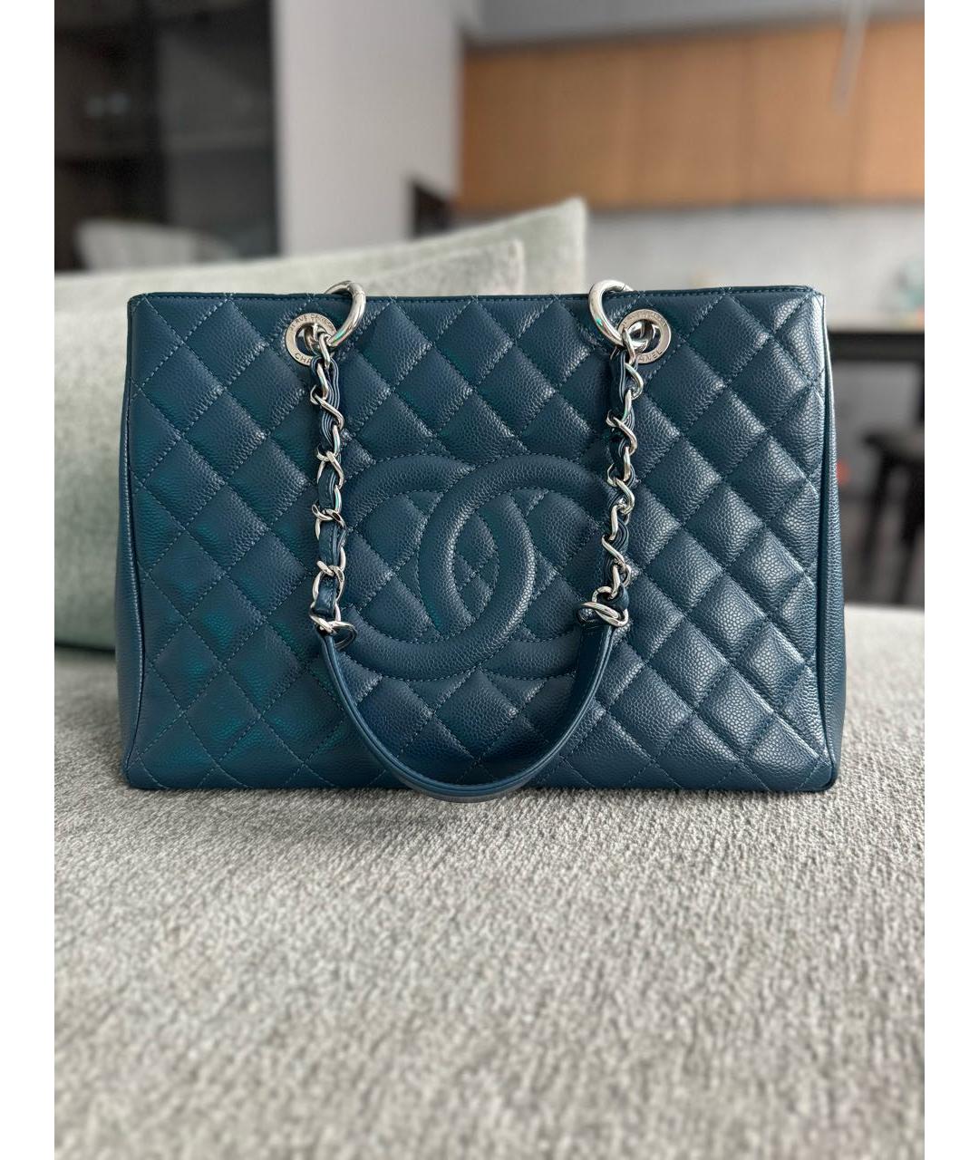 CHANEL Темно-синяя кожаная сумка тоут, фото 8