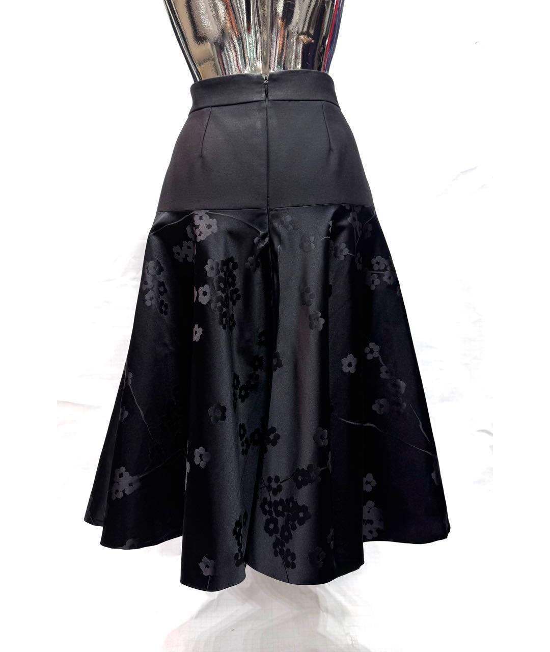 ALEXANDER MCQUEEN Черная шелковая юбка миди, фото 3