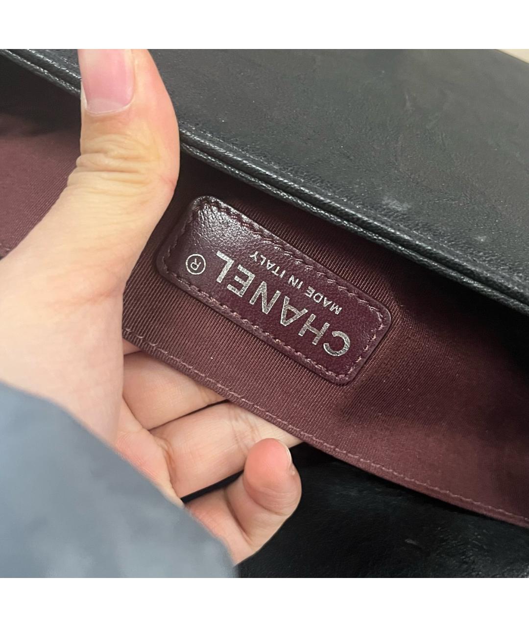 CHANEL Черная кожаная сумка через плечо, фото 8