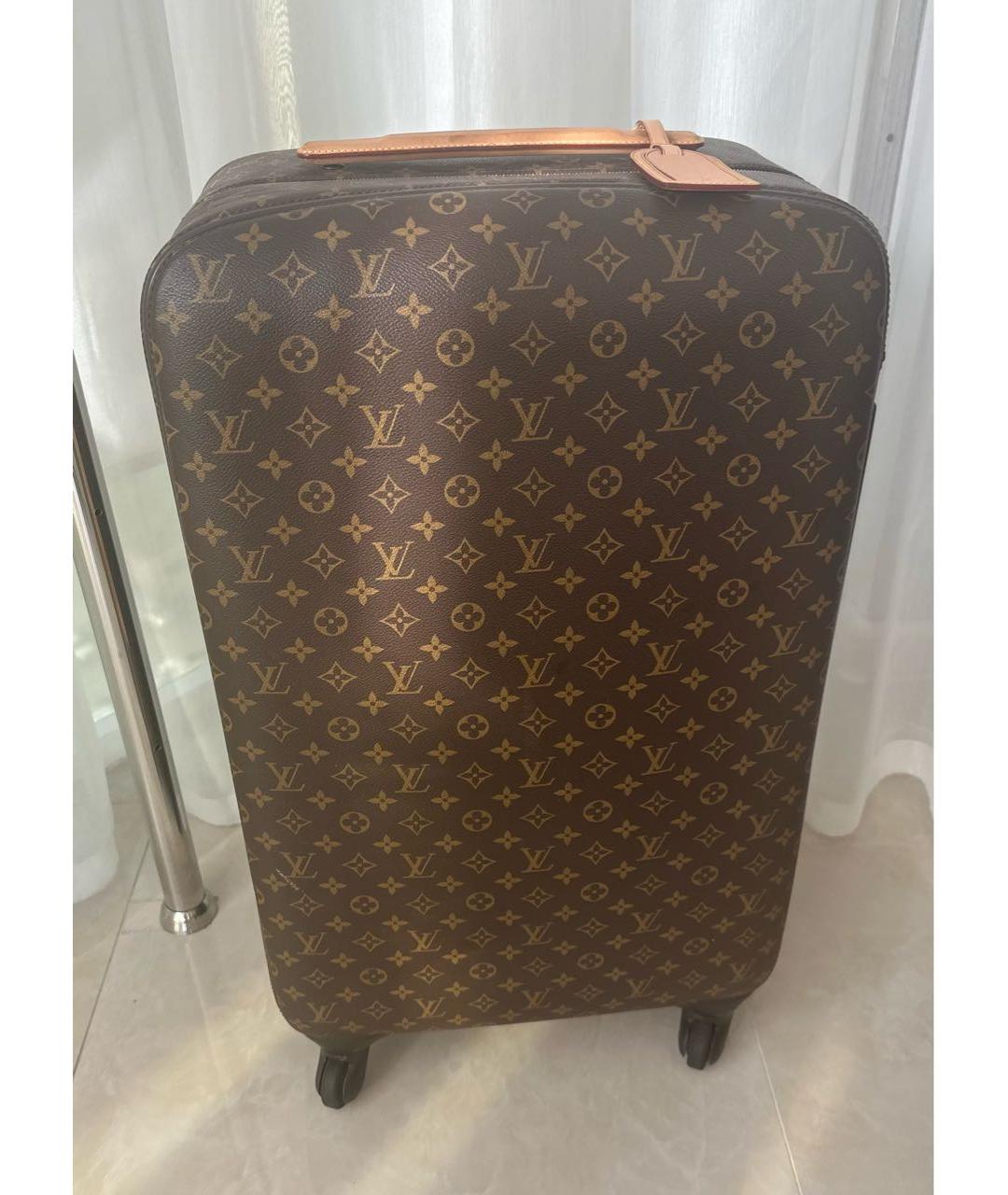 LOUIS VUITTON Коричневый чемодан, фото 6