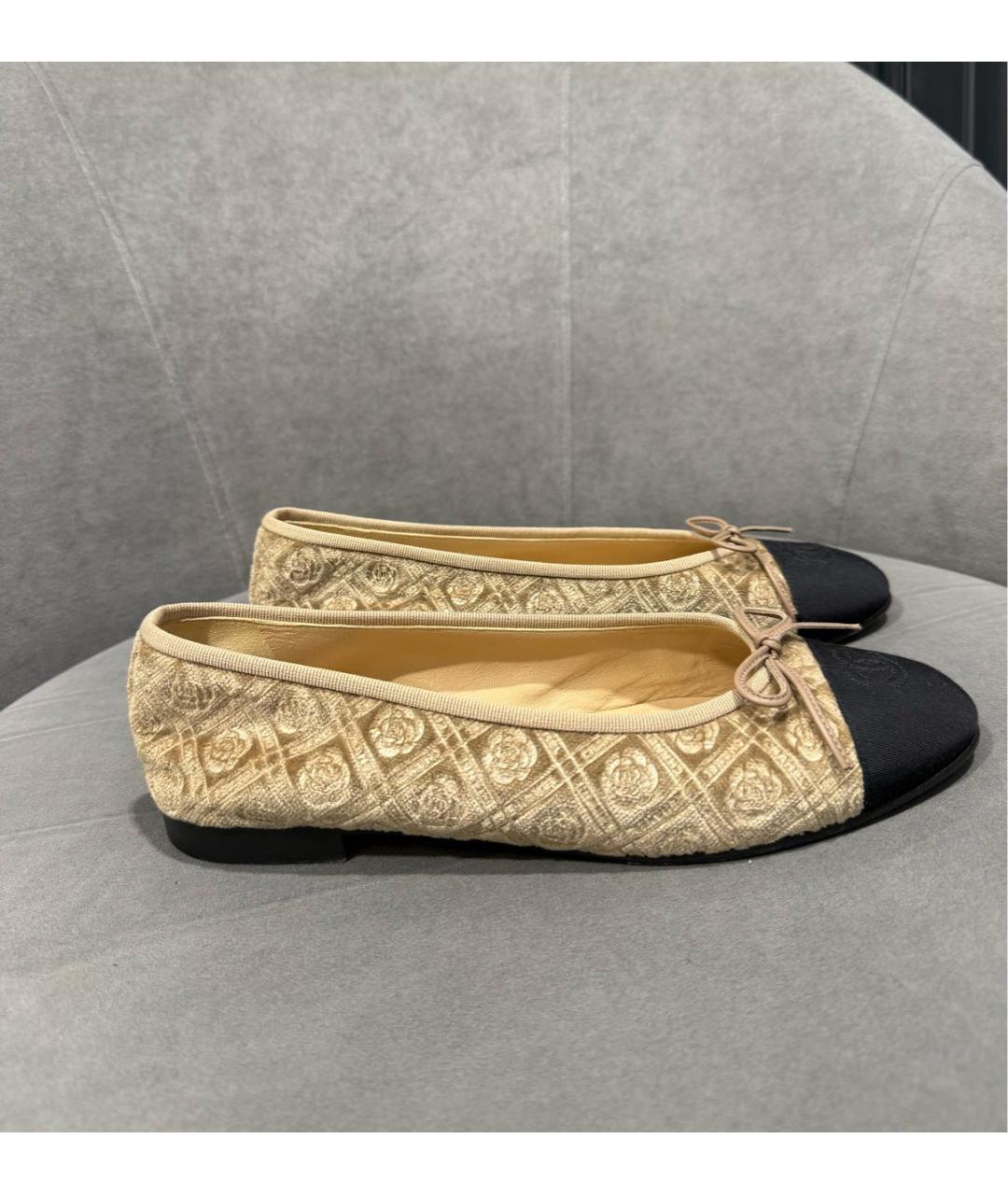 CHANEL Бежевые текстильные балетки, фото 7
