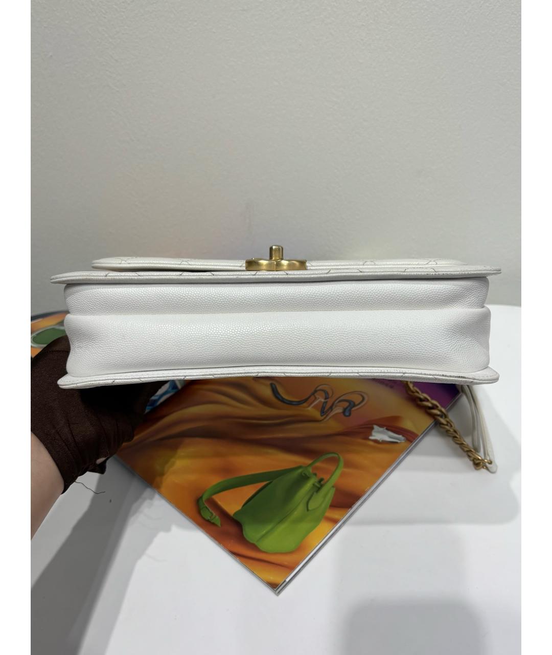 CHANEL Белая кожаная сумка через плечо, фото 6