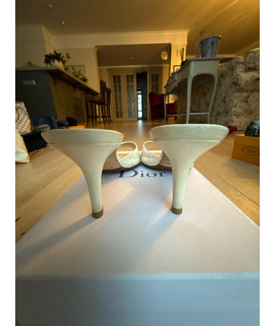 CHRISTIAN DIOR Белые кожаные мюли, фото 4