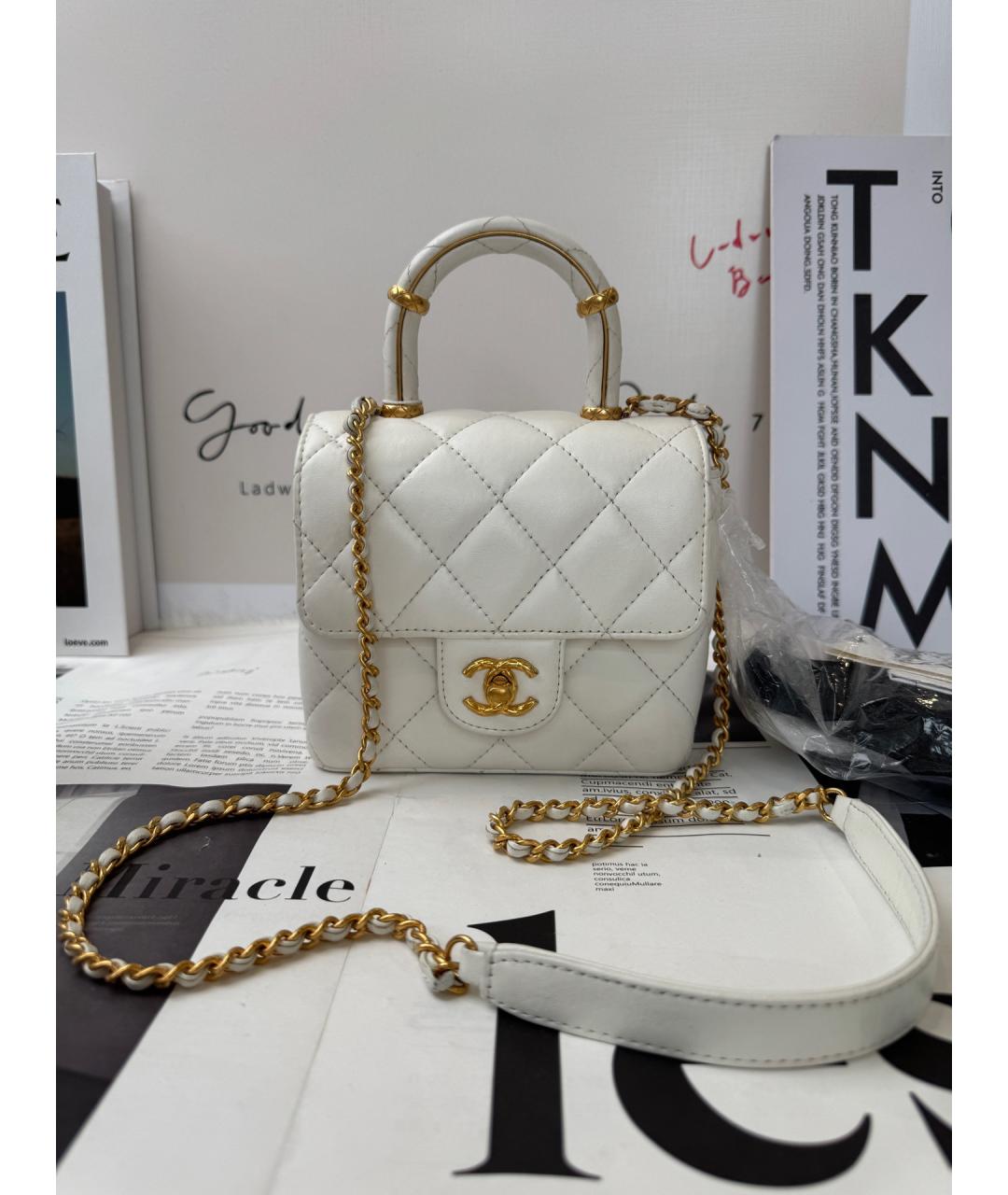 CHANEL Белая кожаная сумка через плечо, фото 4