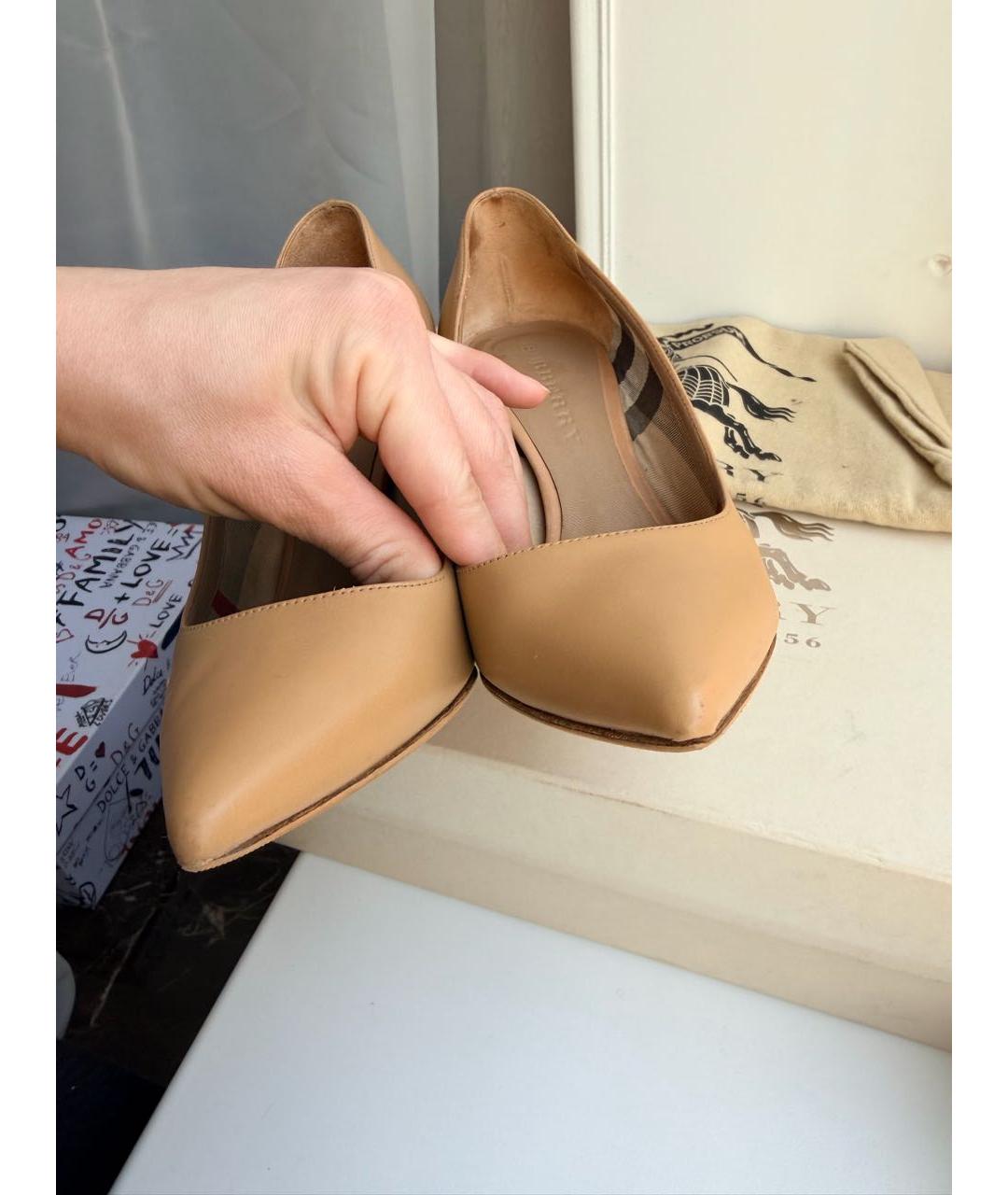 BURBERRY Бежевые кожаные туфли, фото 6