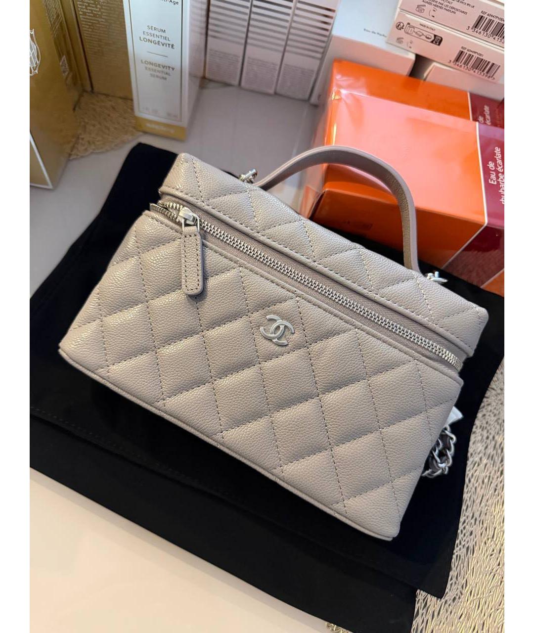 CHANEL Серая кожаная сумка с короткими ручками, фото 3