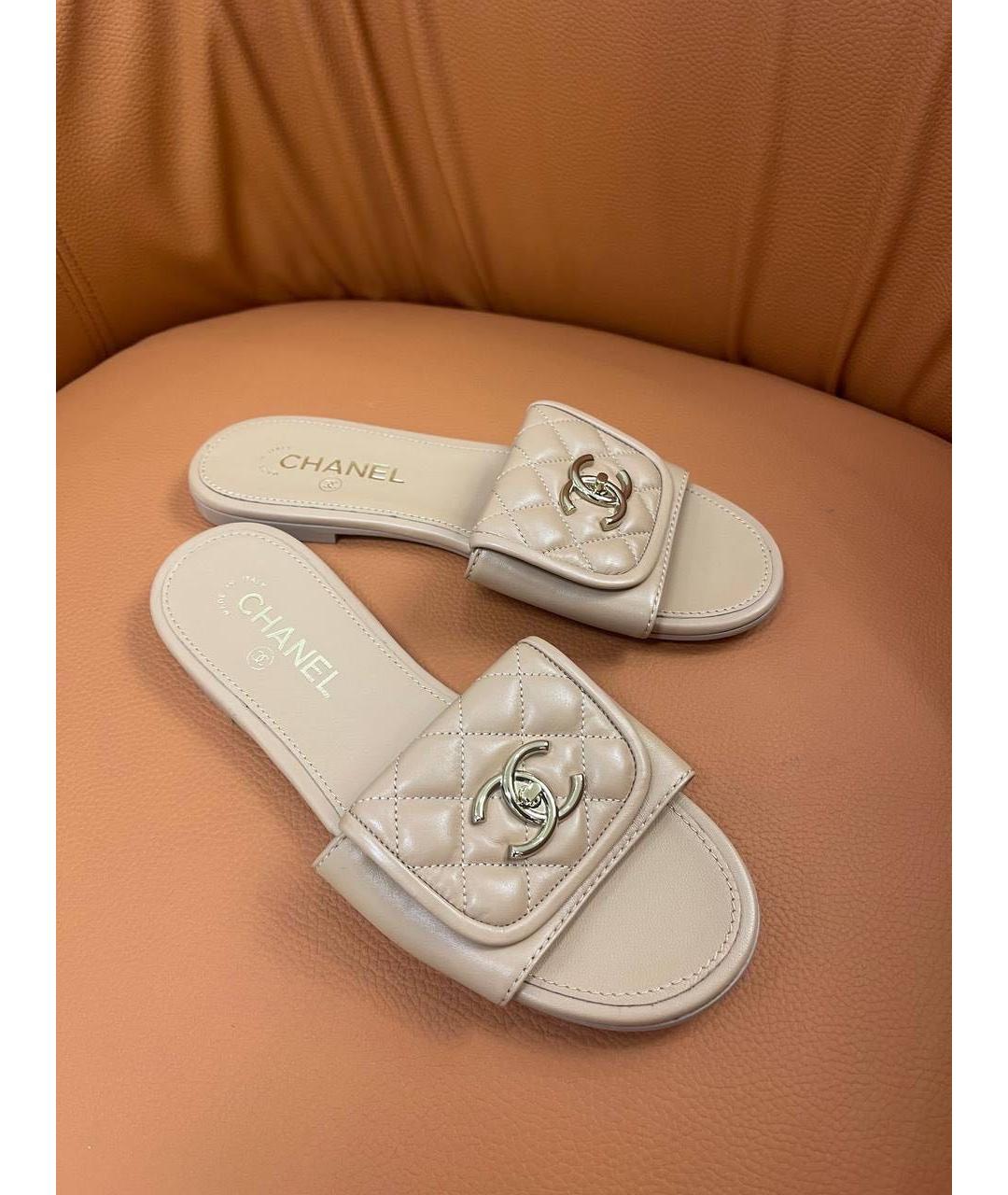 CHANEL Бежевые кожаные шлепанцы, фото 3