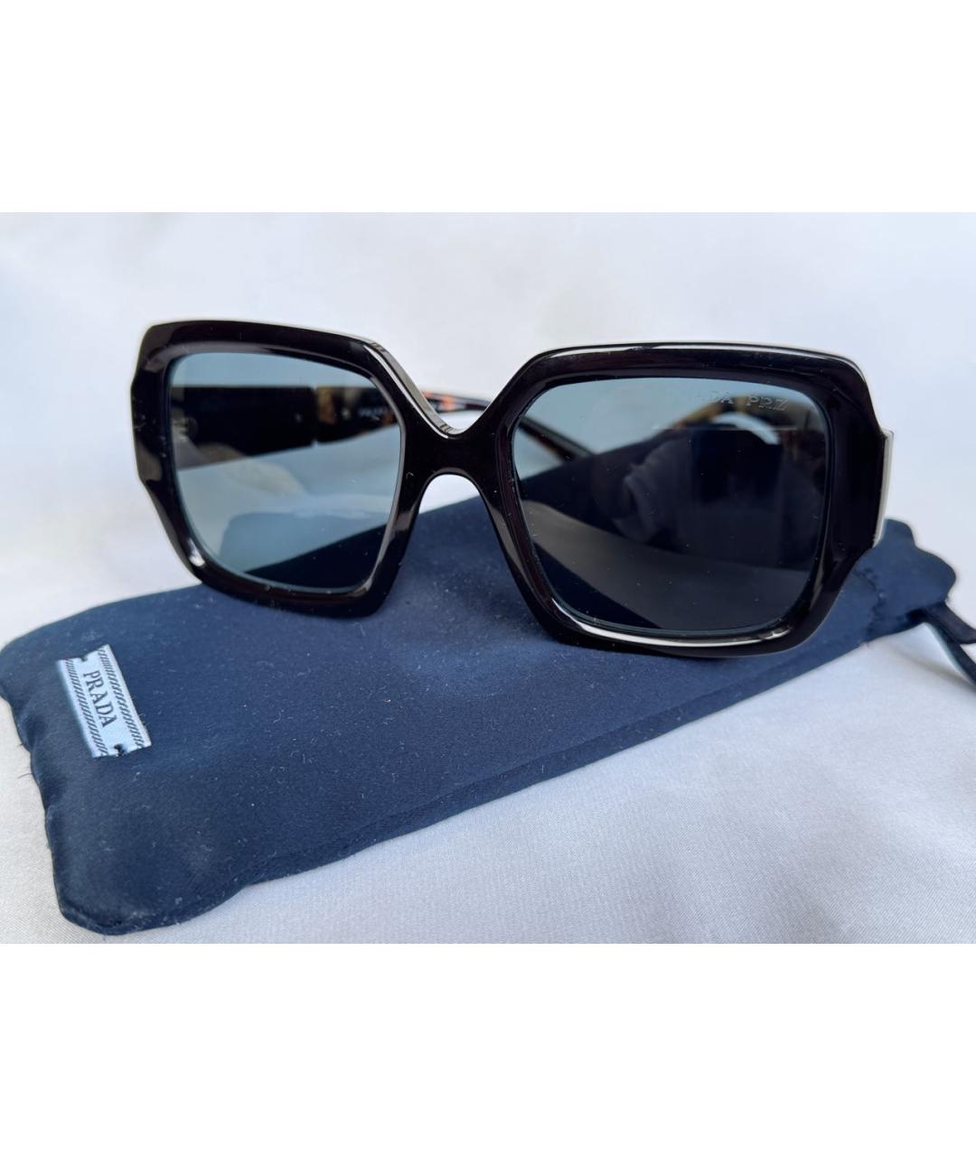 PRADA Черные пластиковые солнцезащитные очки, фото 4