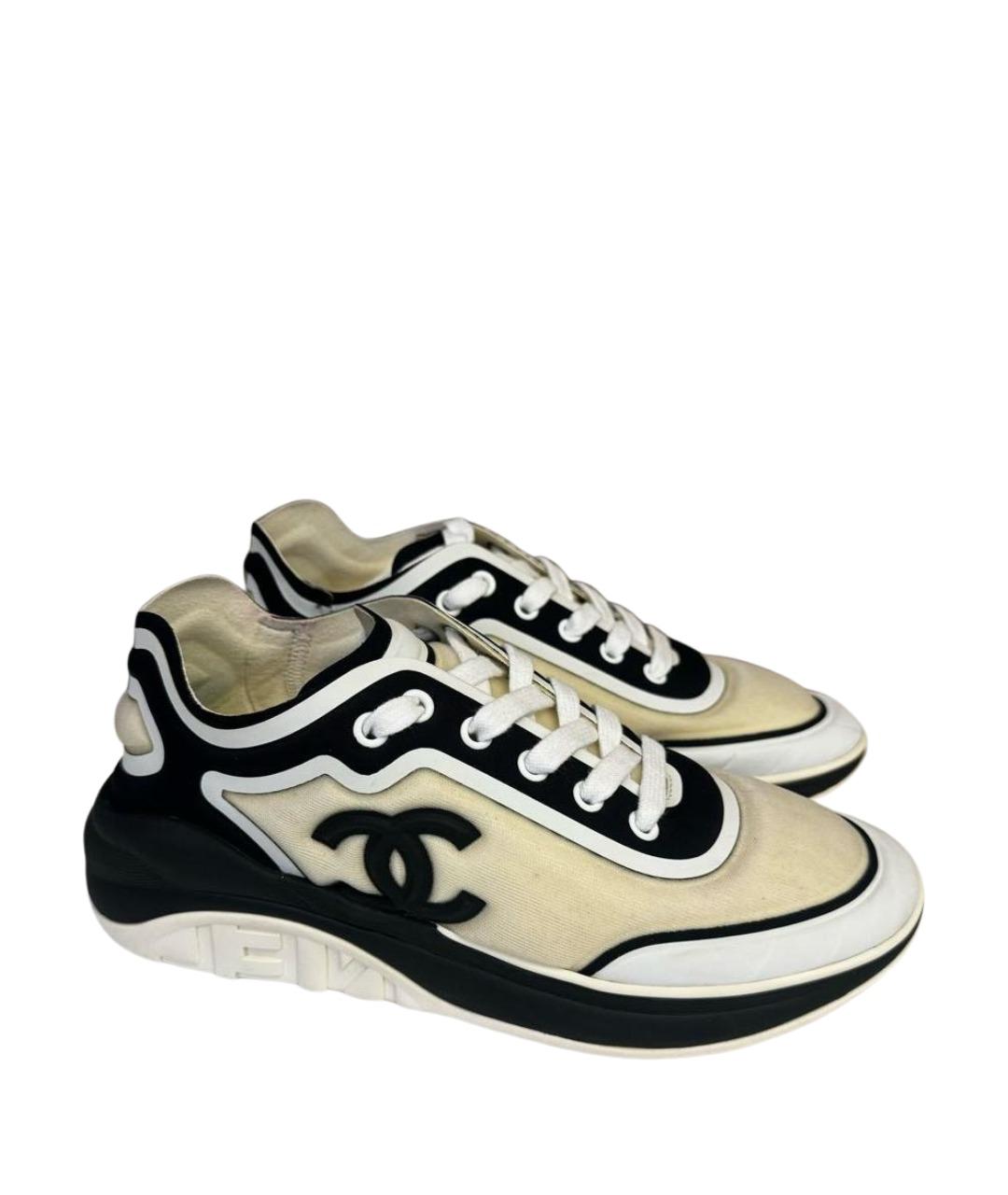 CHANEL Бежевые кожаные кроссовки, фото 1