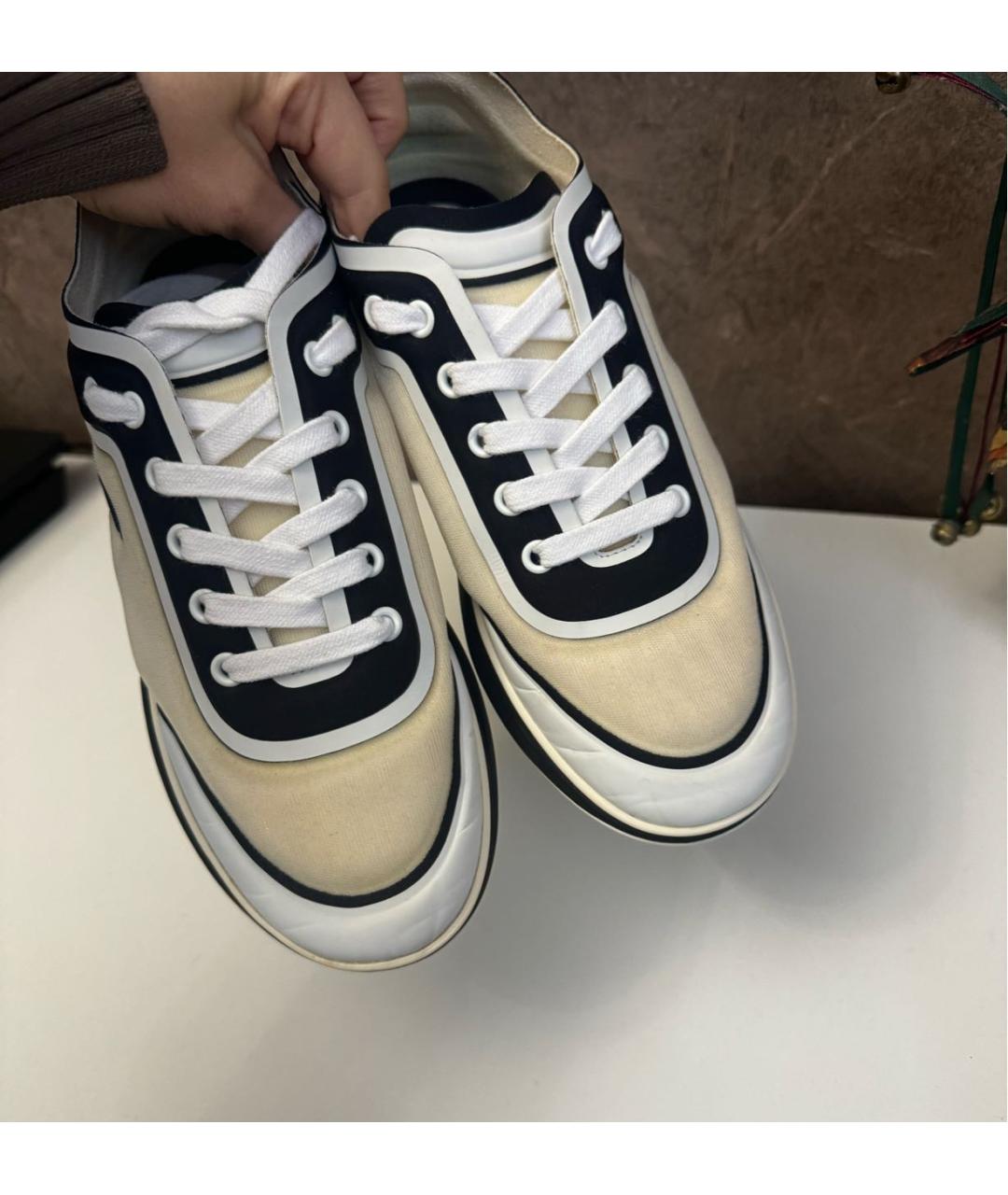 CHANEL Бежевые кожаные кроссовки, фото 6