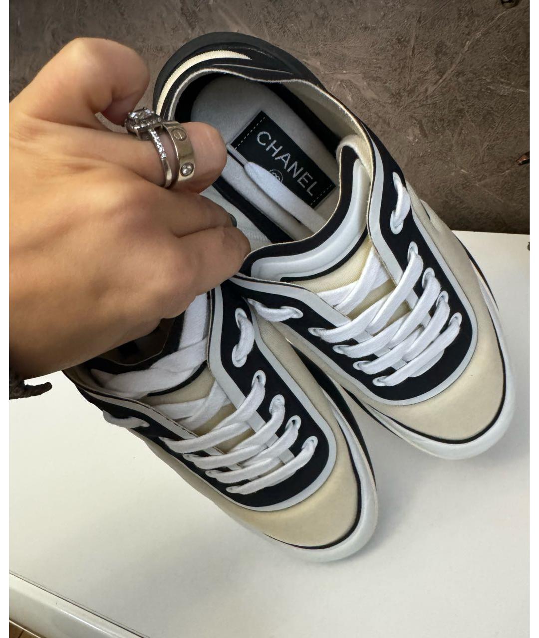 CHANEL Бежевые кожаные кроссовки, фото 5