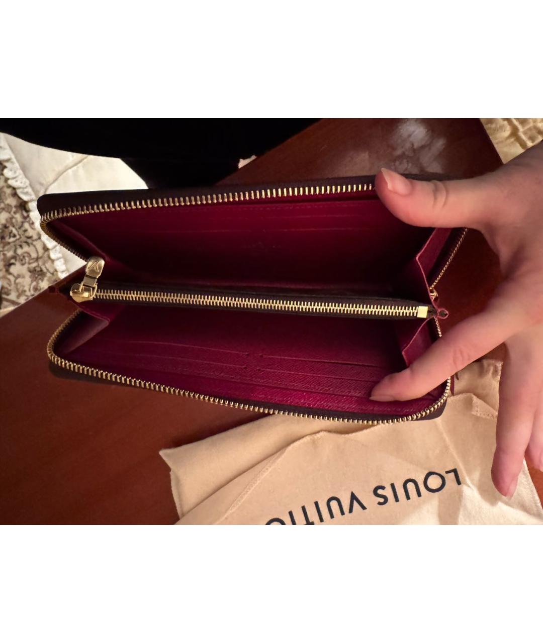 LOUIS VUITTON Коричневый кожаный кошелек, фото 4