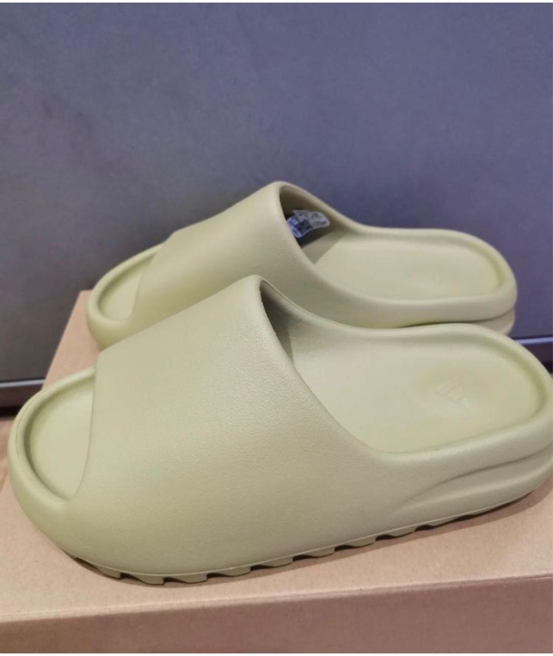 ADIDAS YEEZY Зеленые резиновые шлепанцы, фото 2