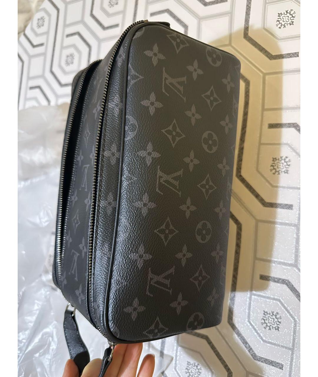 LOUIS VUITTON Черная кожаная косметичка, фото 4