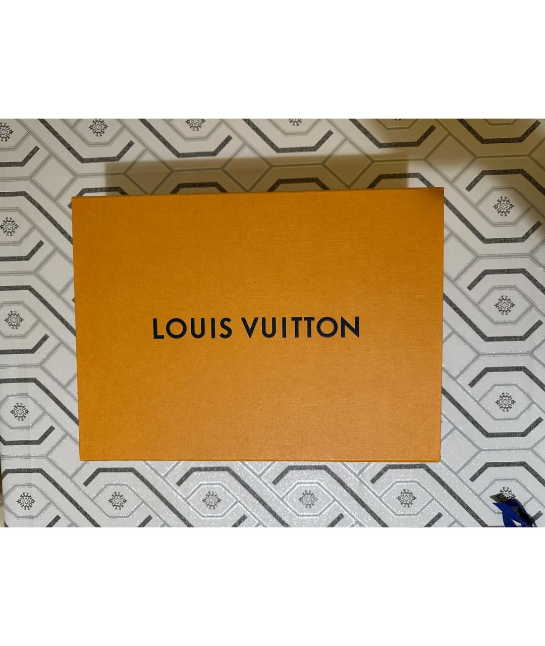 LOUIS VUITTON Черная кожаная косметичка, фото 6