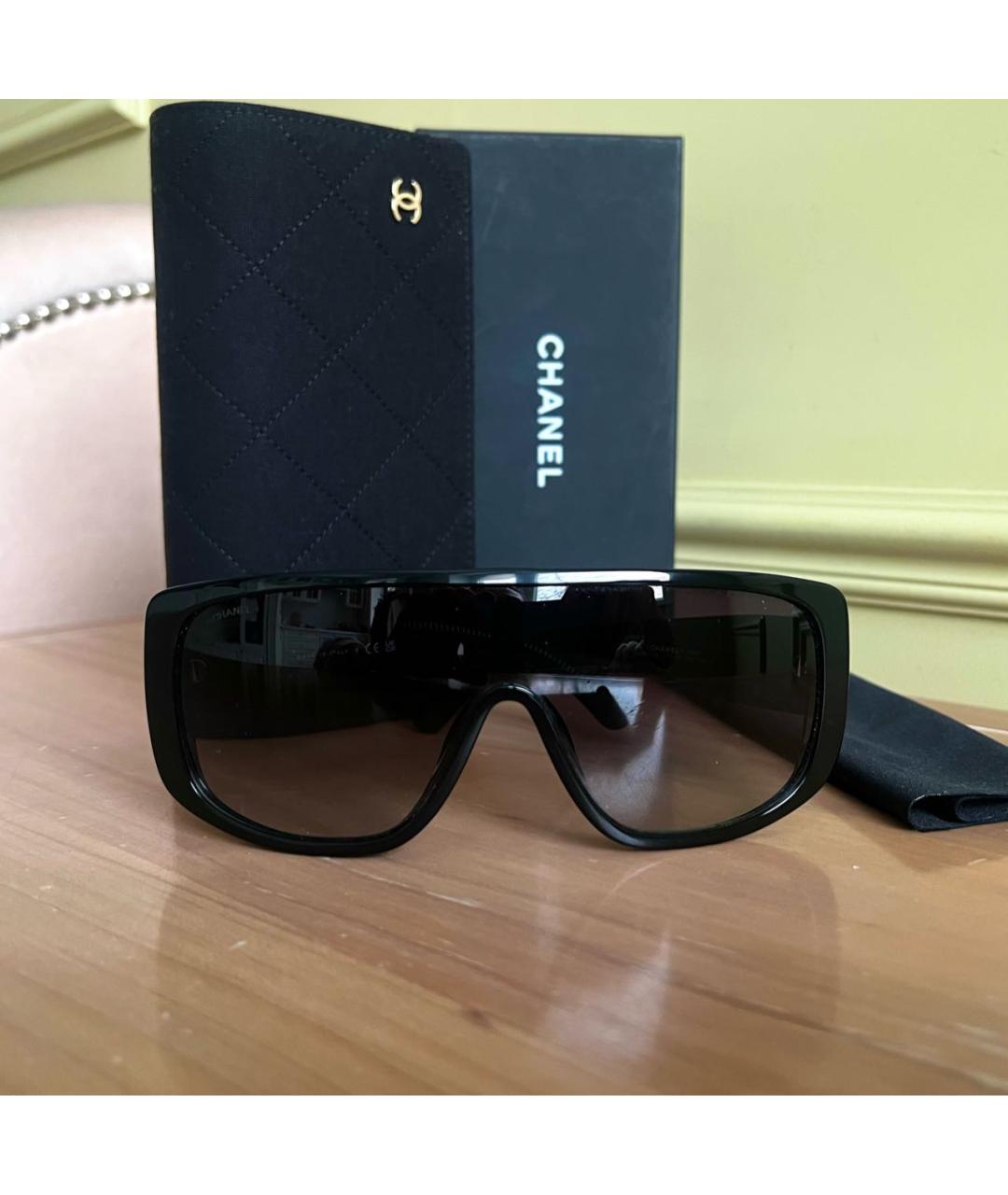 CHANEL Черные пластиковые солнцезащитные очки, фото 2