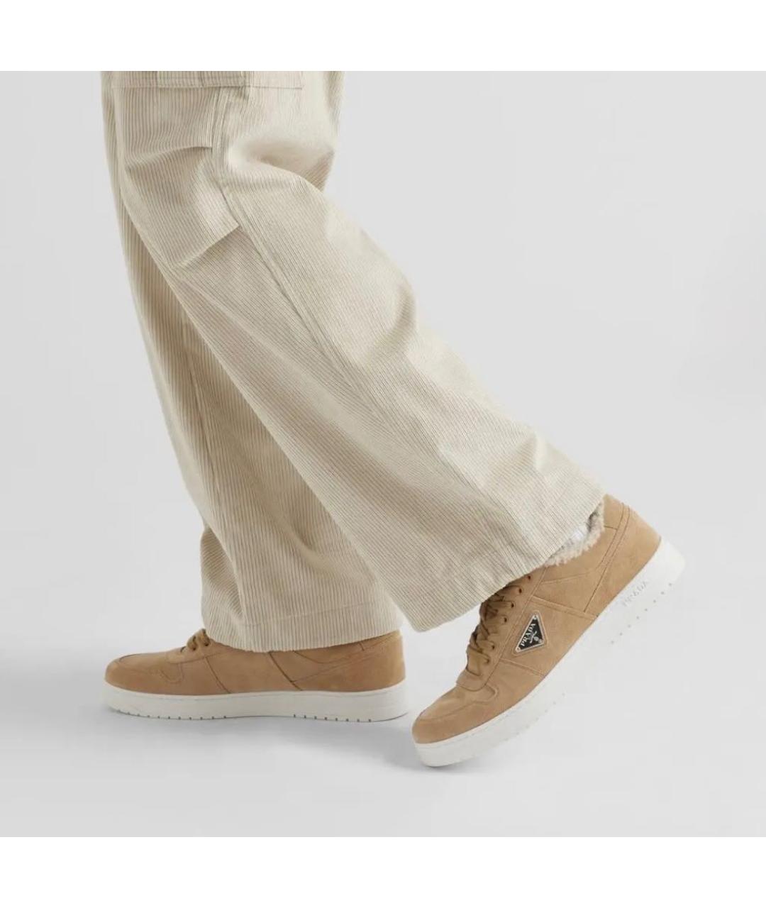 PRADA Бежевые замшевые низкие кроссовки / кеды, фото 5
