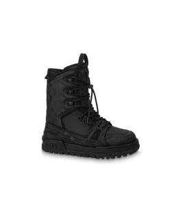 LOUIS VUITTON Высокие ботинки