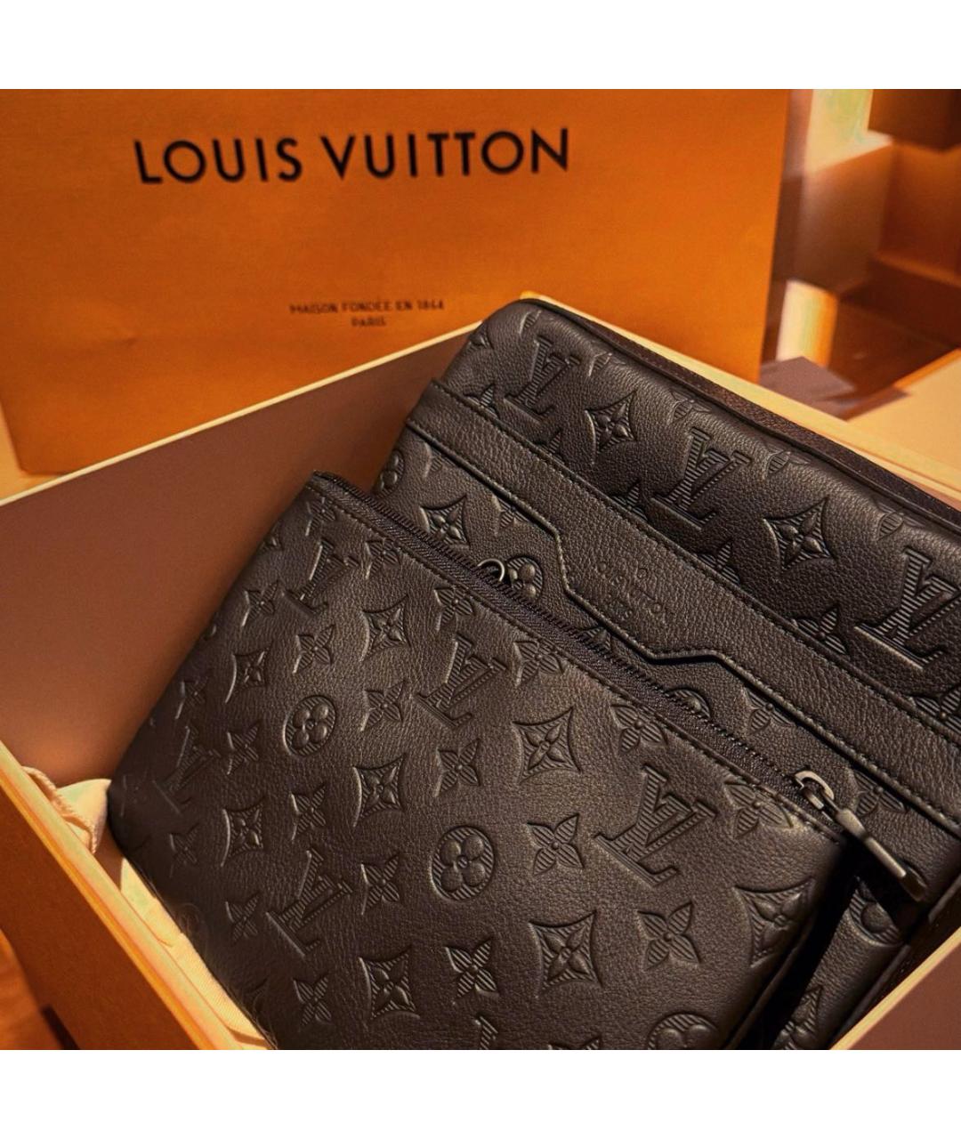 LOUIS VUITTON Черная кожаная сумка на плечо, фото 2