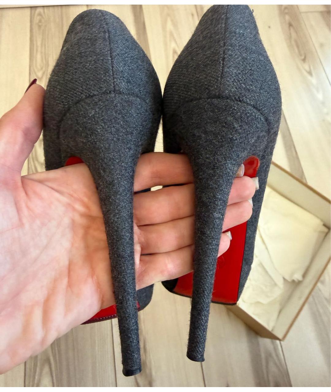 CHRISTIAN LOUBOUTIN Серые текстильные туфли, фото 6
