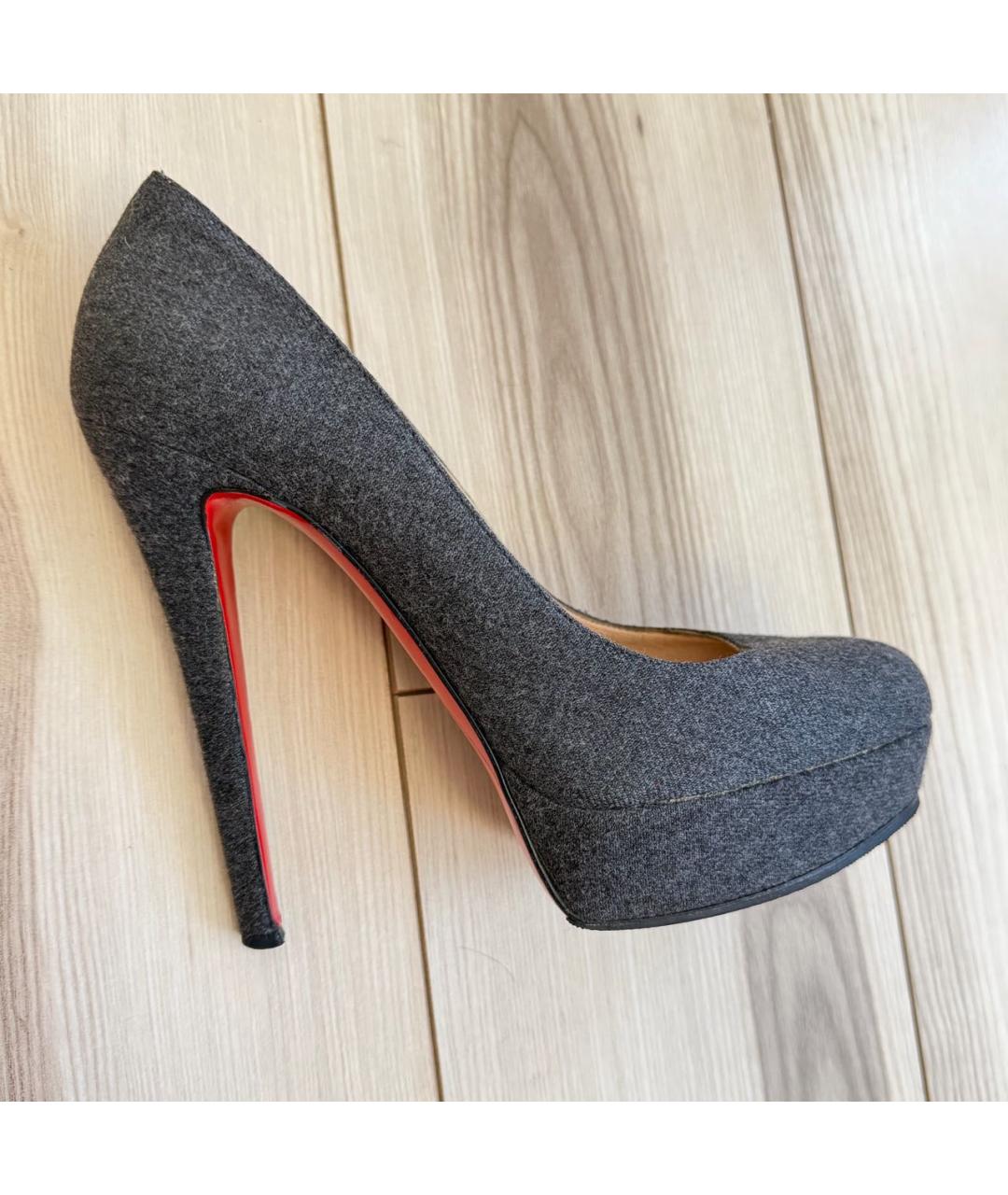 CHRISTIAN LOUBOUTIN Серые текстильные туфли, фото 9