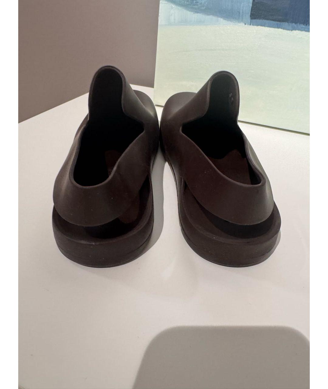 BOTTEGA VENETA Коричневые резиновые лоферы, фото 3