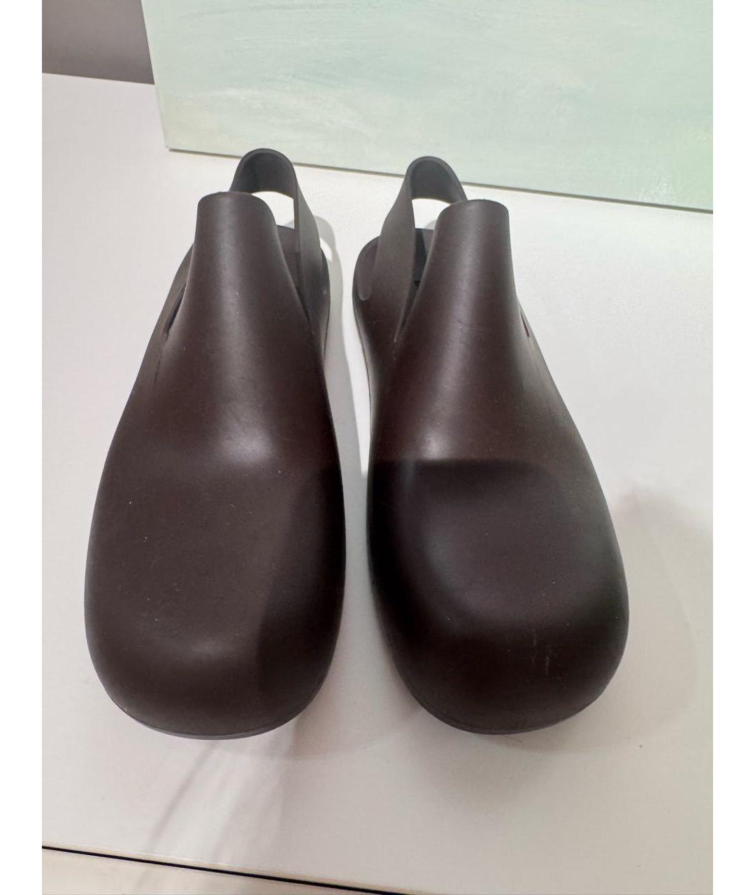 BOTTEGA VENETA Коричневые резиновые лоферы, фото 4