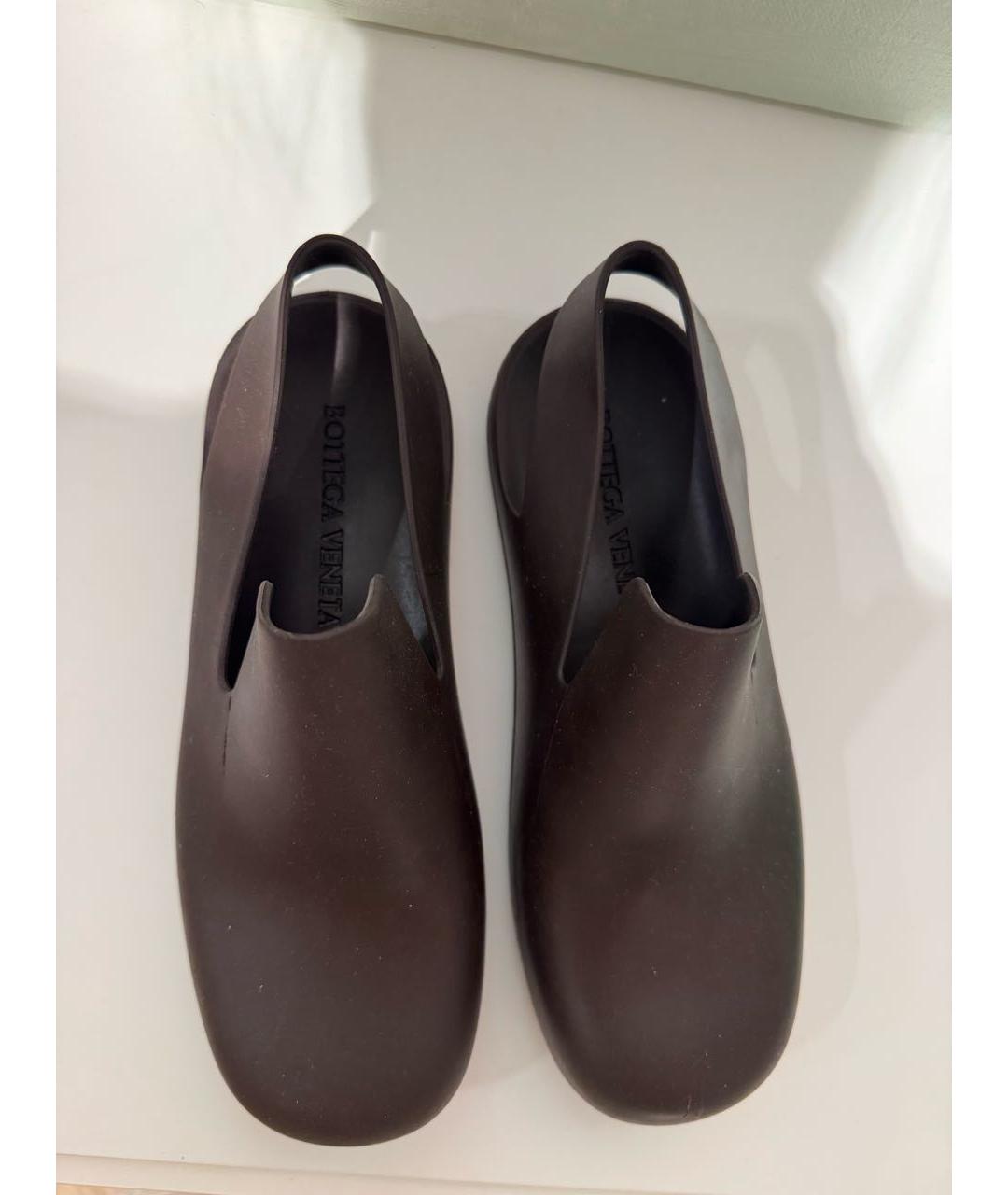 BOTTEGA VENETA Коричневые резиновые лоферы, фото 2