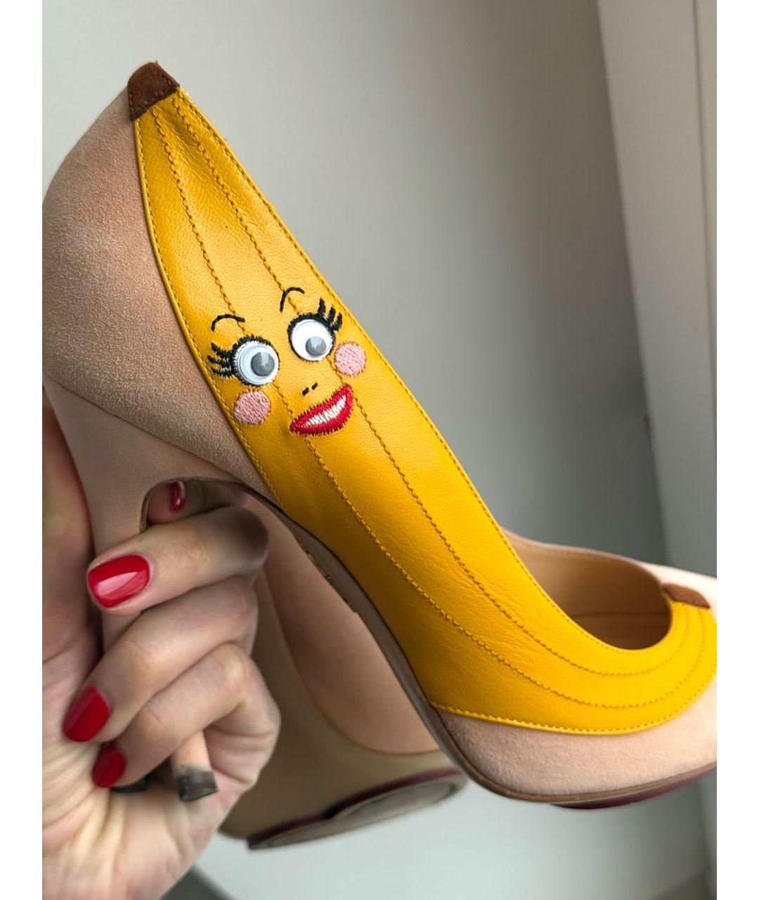 CHARLOTTE OLYMPIA Бежевые замшевые туфли, фото 6