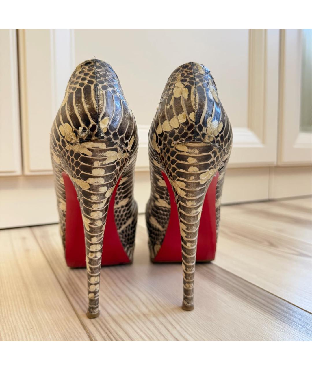 CHRISTIAN LOUBOUTIN Серые туфли из экзотической кожи, фото 4