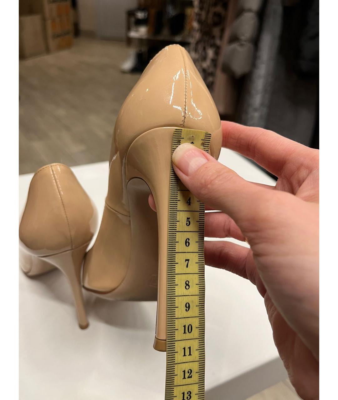 GIANVITO ROSSI Бежевые туфли из лакированной кожи, фото 7