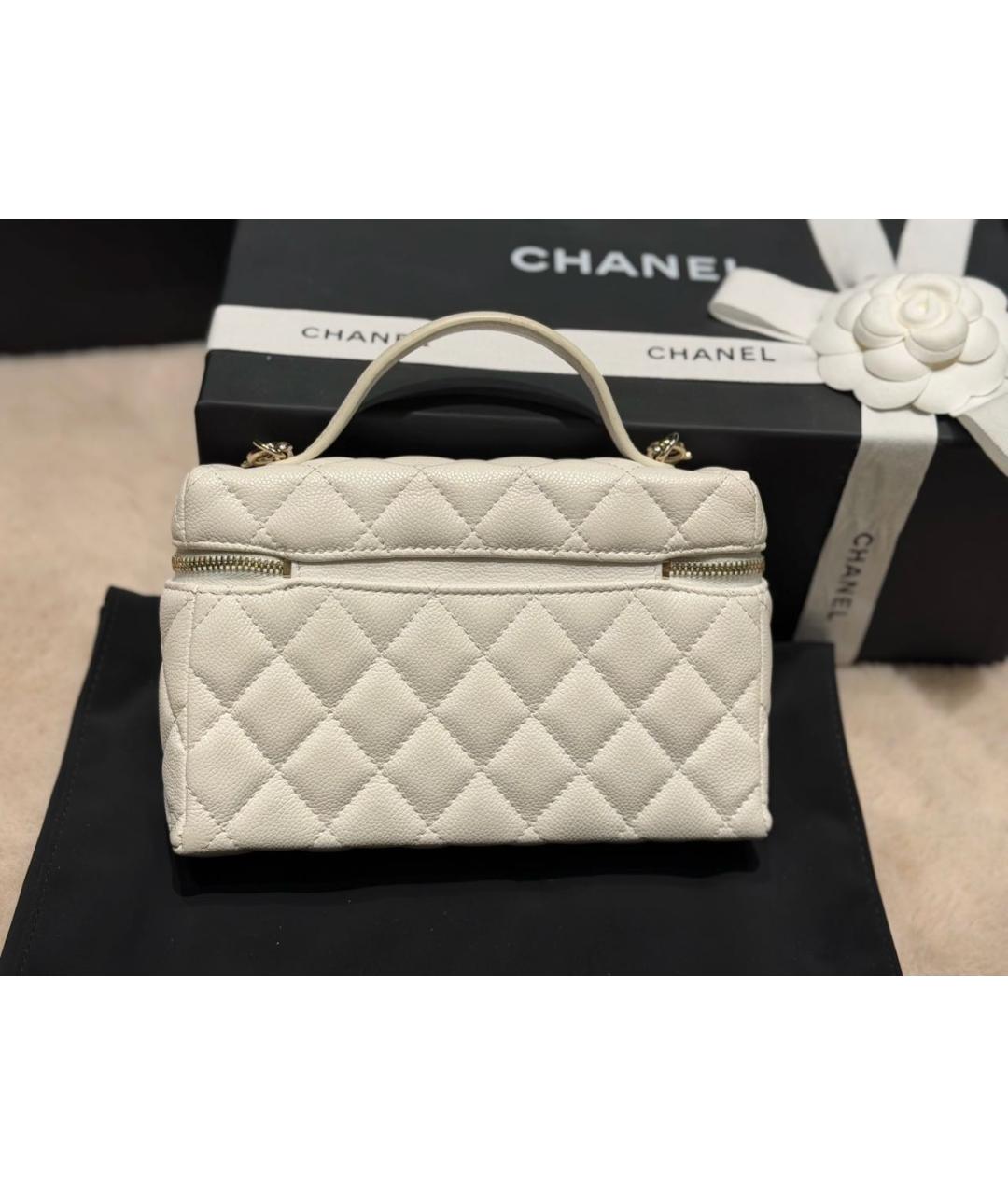 CHANEL Белая кожаная сумка через плечо, фото 3