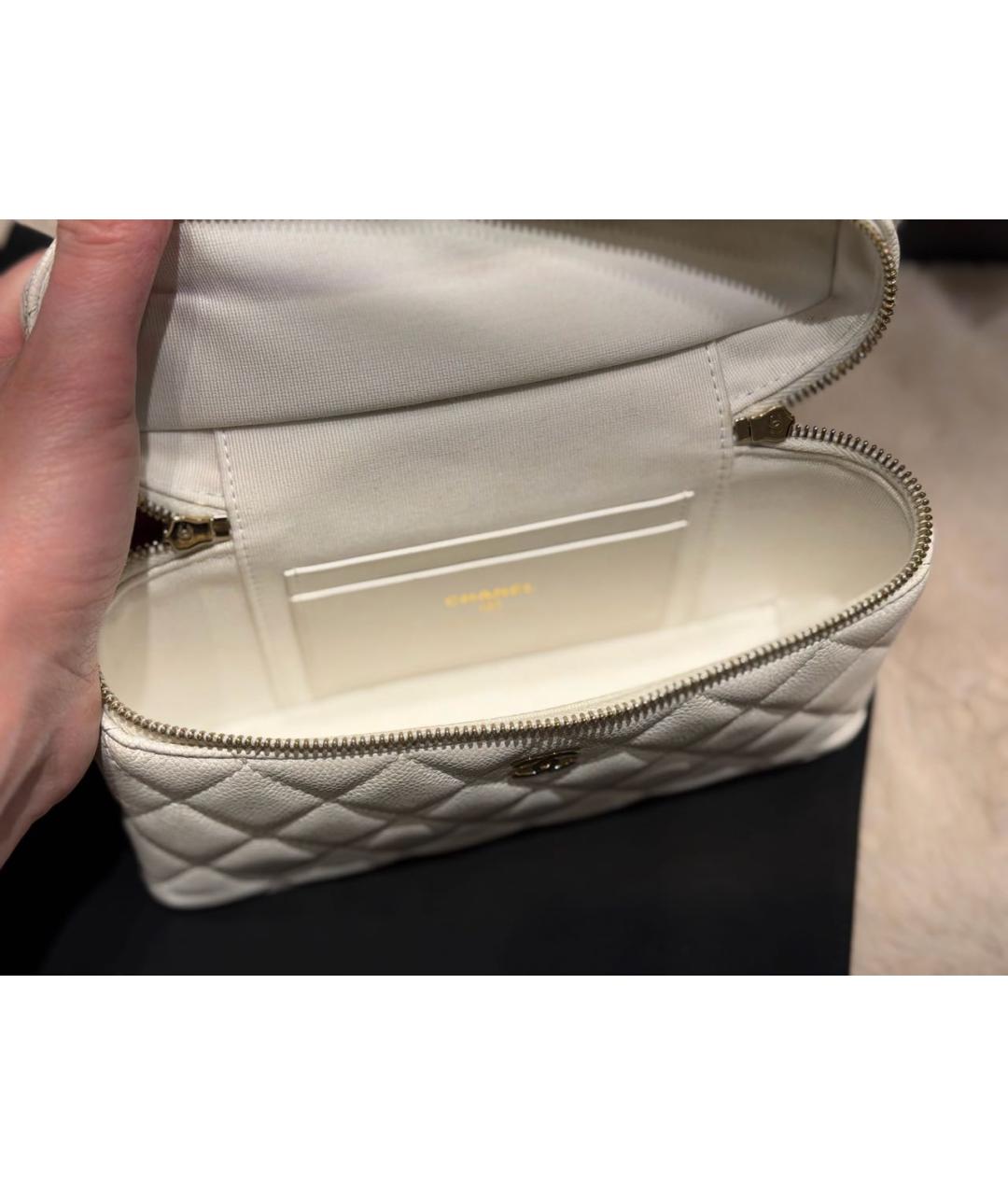 CHANEL Белая кожаная сумка через плечо, фото 4
