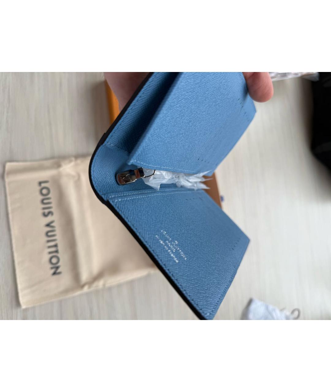 LOUIS VUITTON Голубой кожаный кошелек, фото 4