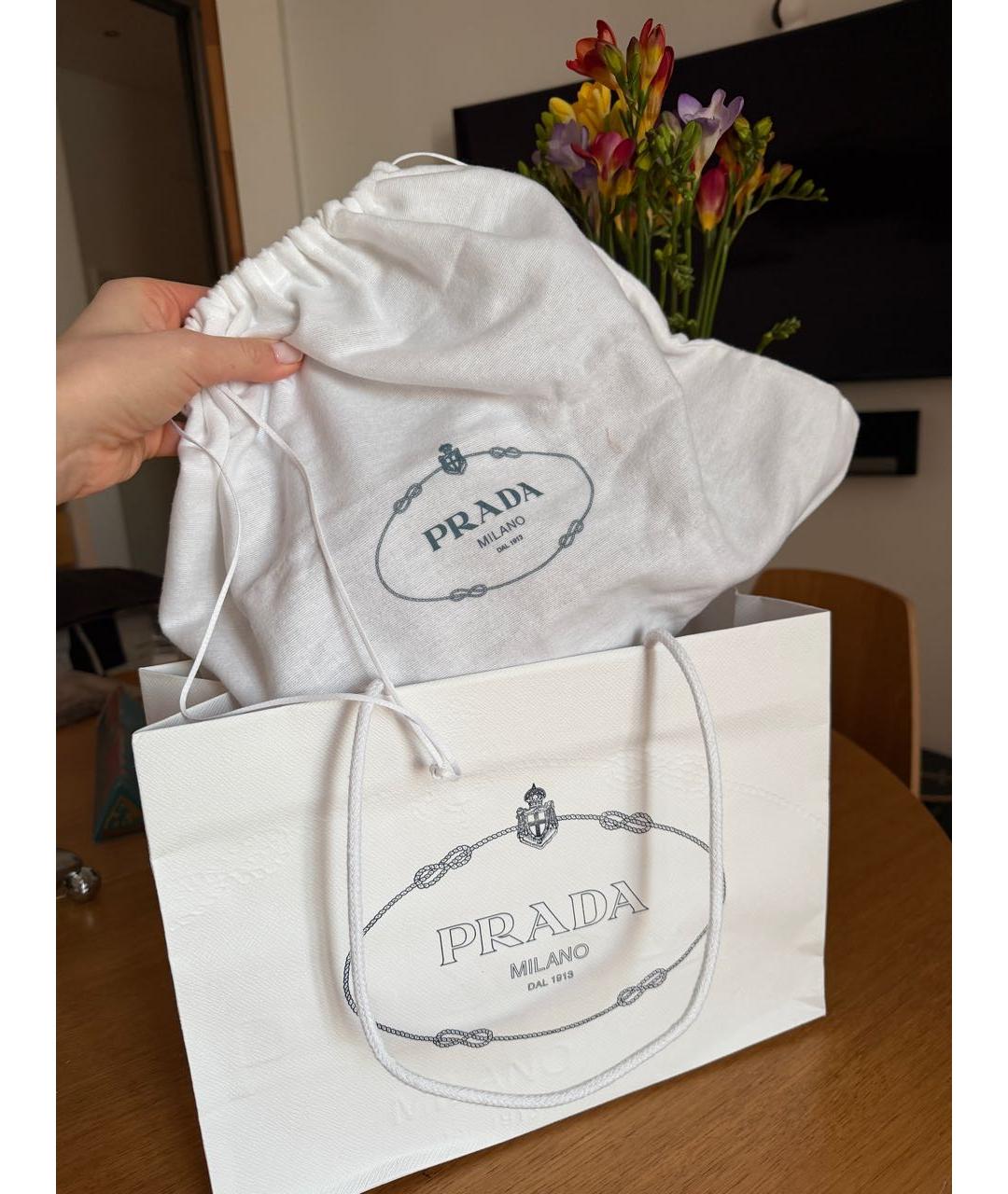 PRADA Бежевая кожаная сумка через плечо, фото 8